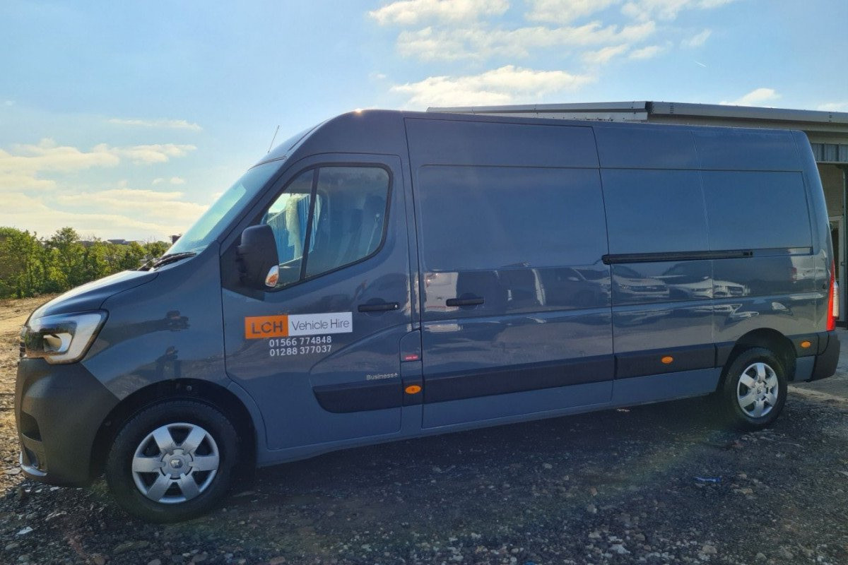 External side view of LWB Van