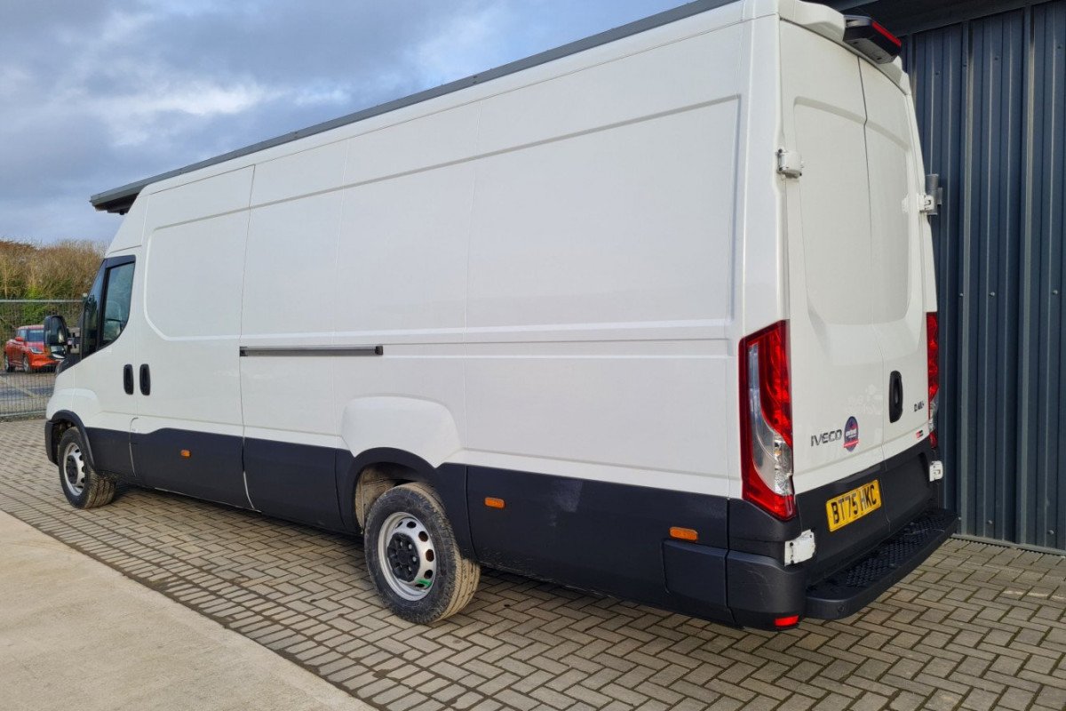 Front external view of XLWB Van